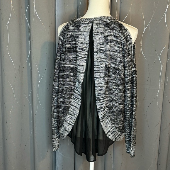 Tinley Sweater Size Small - Picture 6 of 12